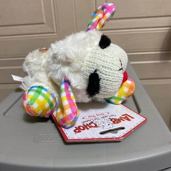 - Lambchop 8" dog Toy With Squeaker. - Picture 3 of 5